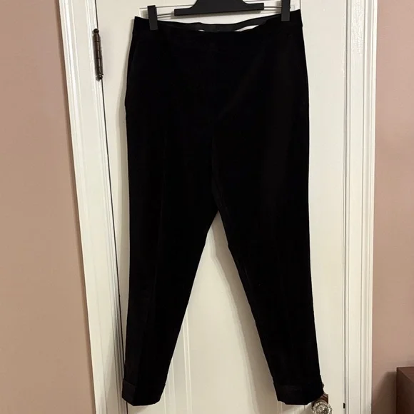 Ann Taylor Elegant Black Velvet Cuffed Ankle Pants - Picture 1 of 9
